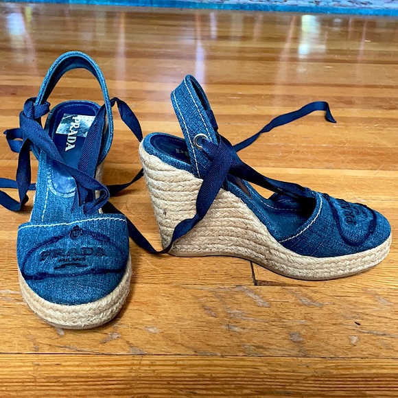 vintage Prada wedges, size 37 (EUR), wrap-up strap - Picture 2 of 3